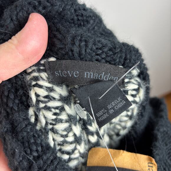 Steve Madden NEW Turtle Neck Poncho Shawl Sweater Black White Tribal Fringe OS - Picture 6 of 8